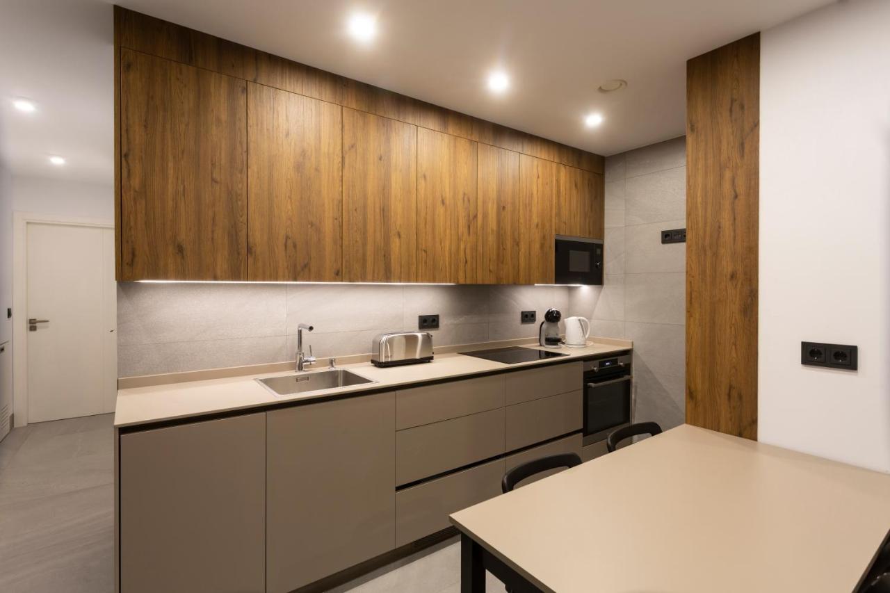 Apartamentos Bajeles Sevilla Urban Экстерьер фото