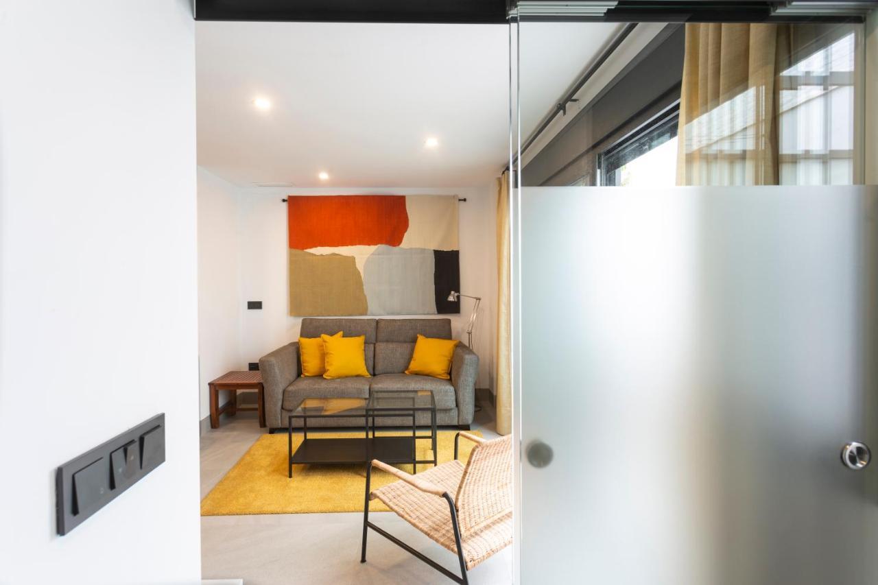 Apartamentos Bajeles Sevilla Urban Экстерьер фото