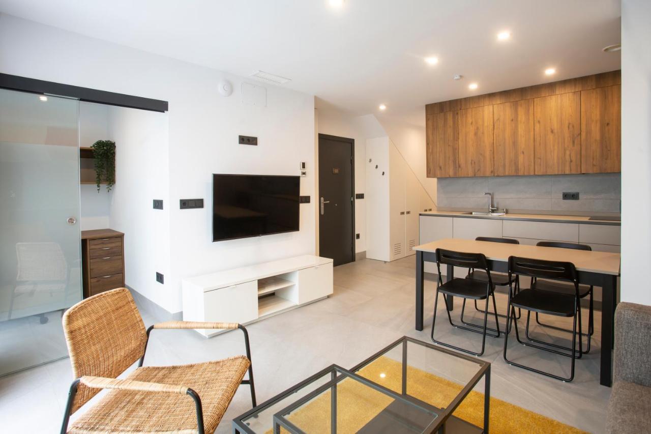 Apartamentos Bajeles Sevilla Urban Экстерьер фото