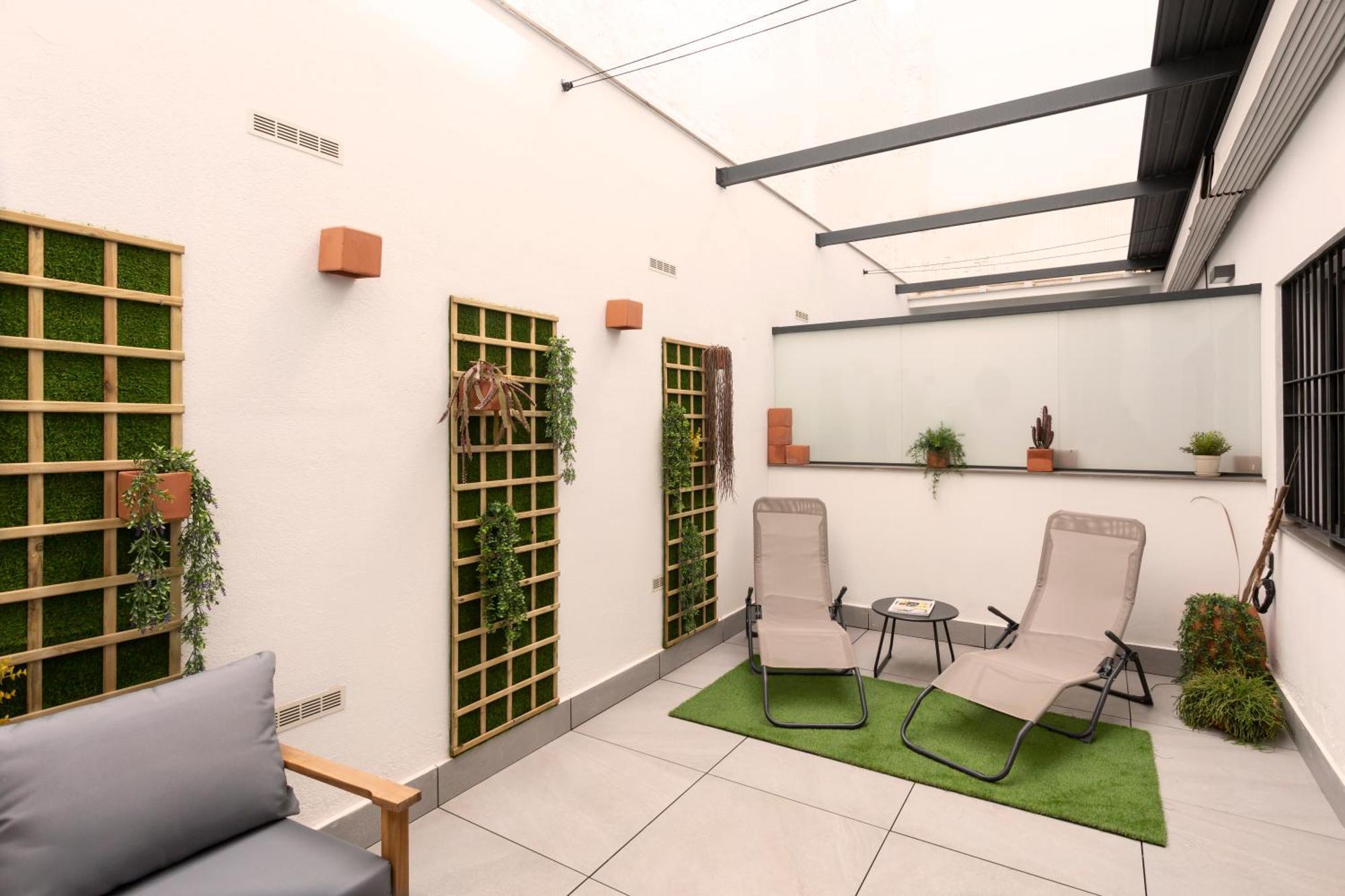 Apartamentos Bajeles Sevilla Urban Экстерьер фото