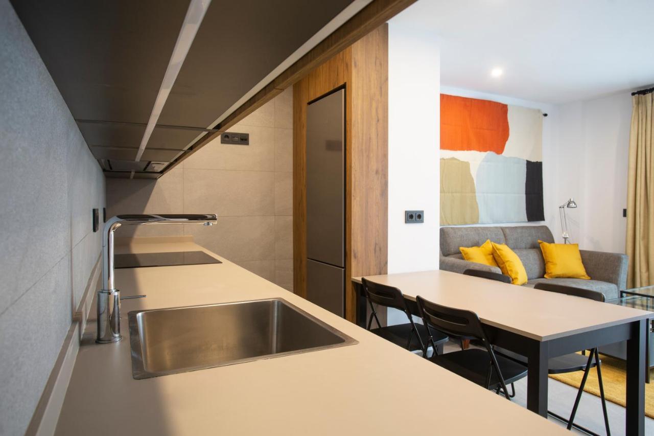 Apartamentos Bajeles Sevilla Urban Экстерьер фото