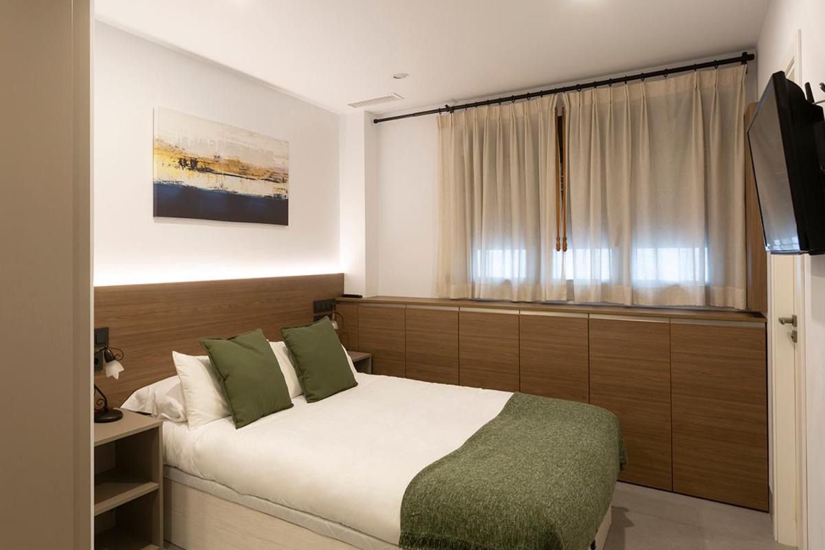 Apartamentos Bajeles Sevilla Urban Экстерьер фото