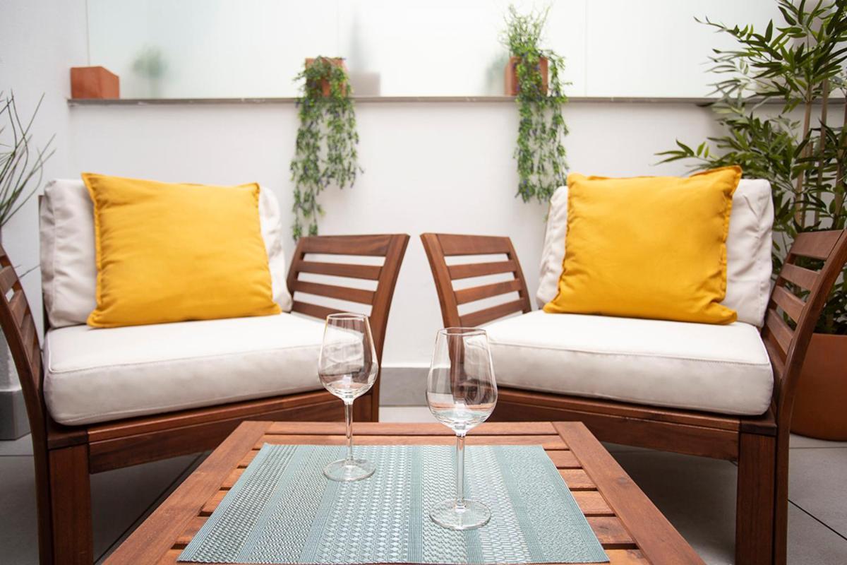 Apartamentos Bajeles Sevilla Urban Экстерьер фото