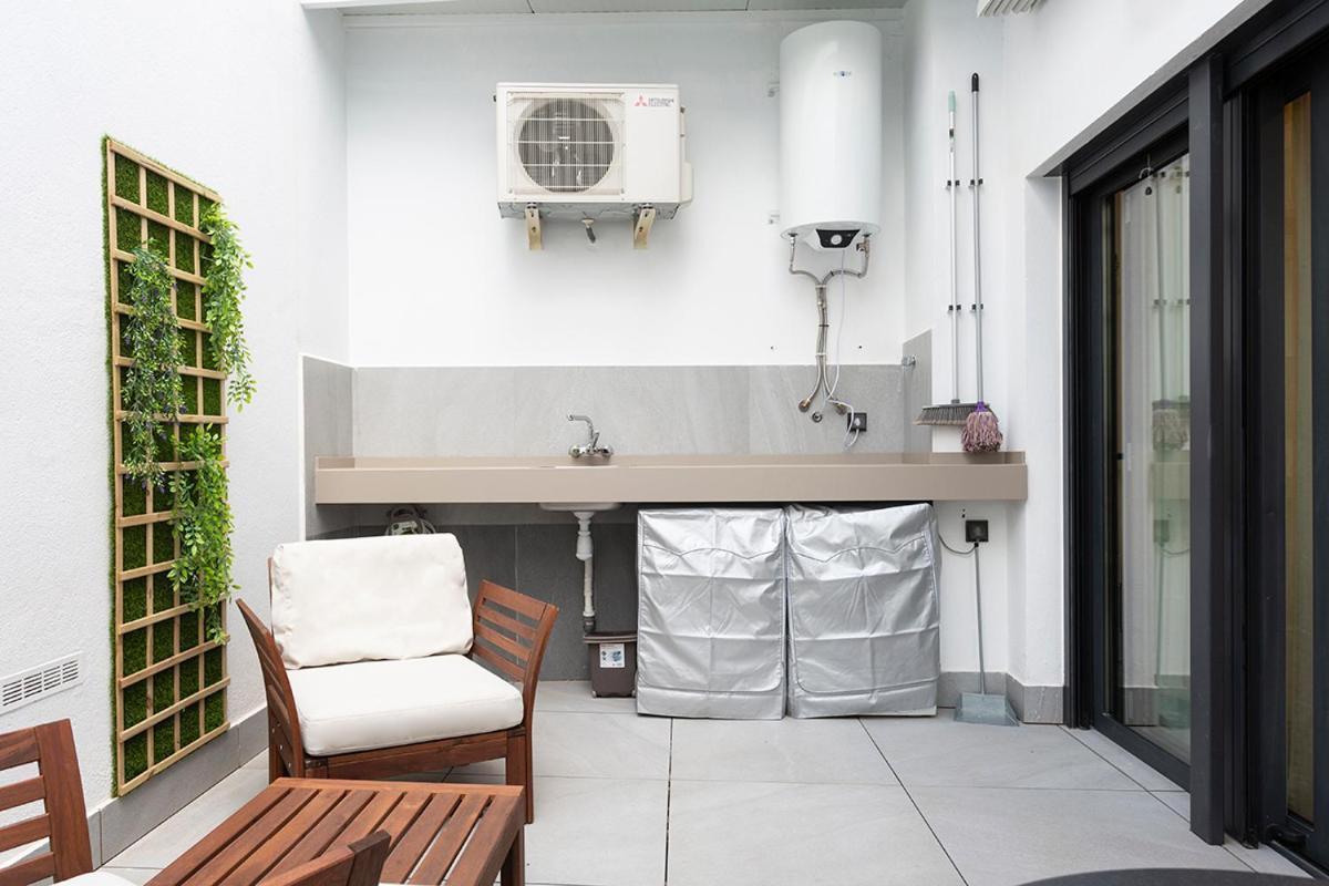 Apartamentos Bajeles Sevilla Urban Экстерьер фото